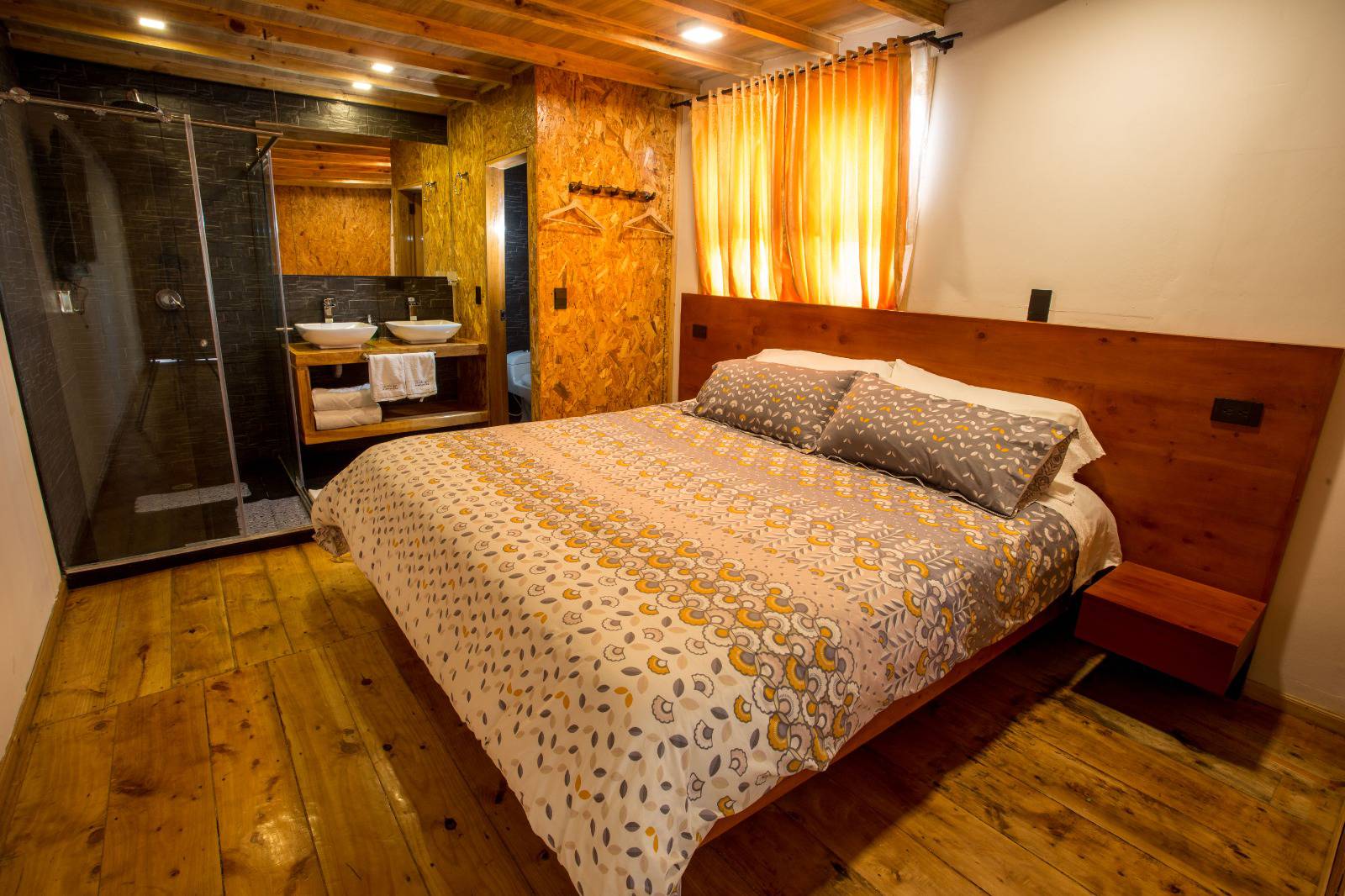 Habitación Doble con Baño Privado